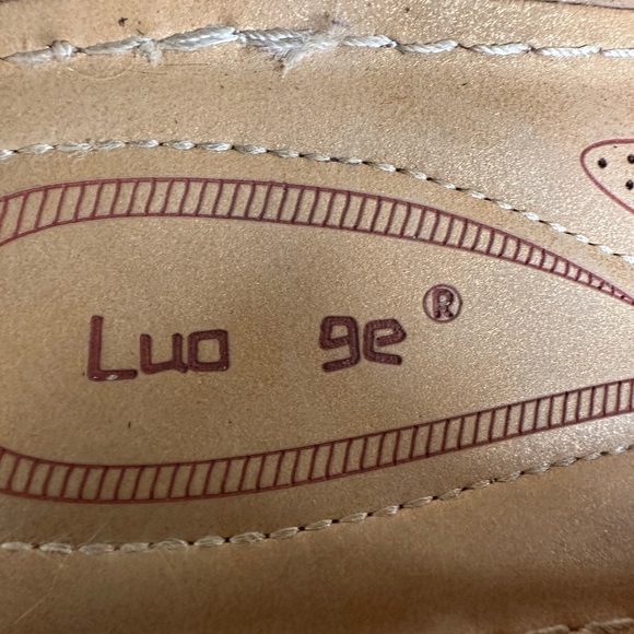 NWOT Luo ge Floral Women's Shoes - Picture 6 of 9